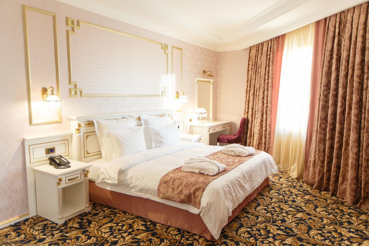 Sultan Palace Hotel Атирау Екстер'єр фото