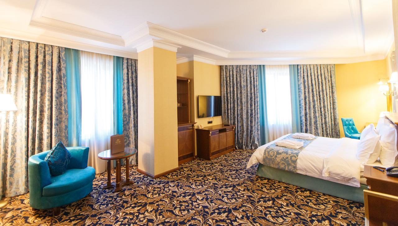 Sultan Palace Hotel Атирау Екстер'єр фото
